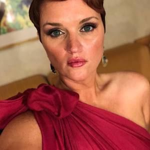 Meet your Posher, Deb